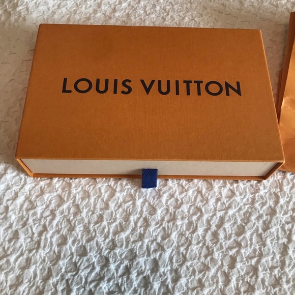 Louis Vuitton authentic monogram graphite 7Plus iPhone folio case - Picture 14 of 15